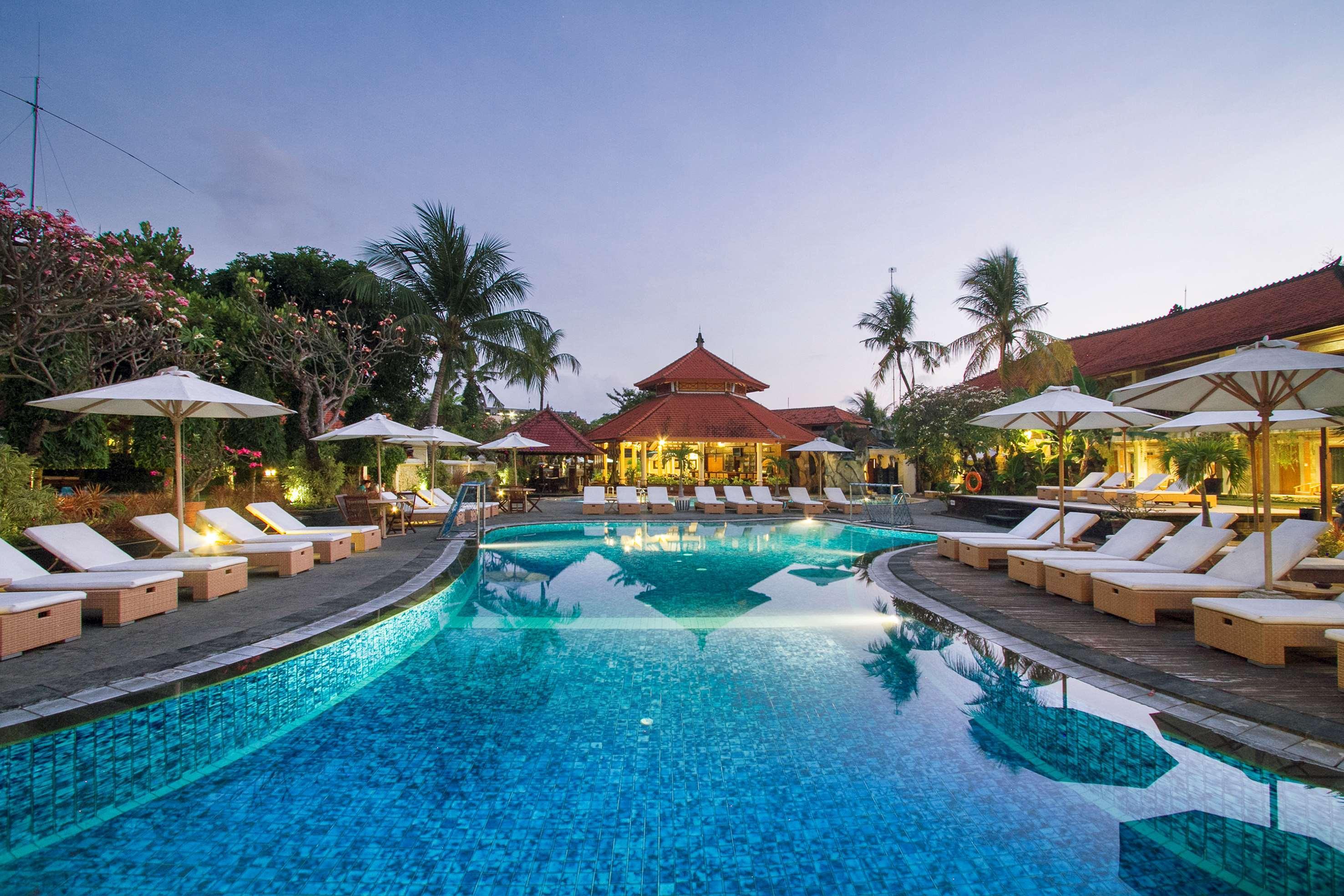 Kuta Beach Club Hotel Exterior foto