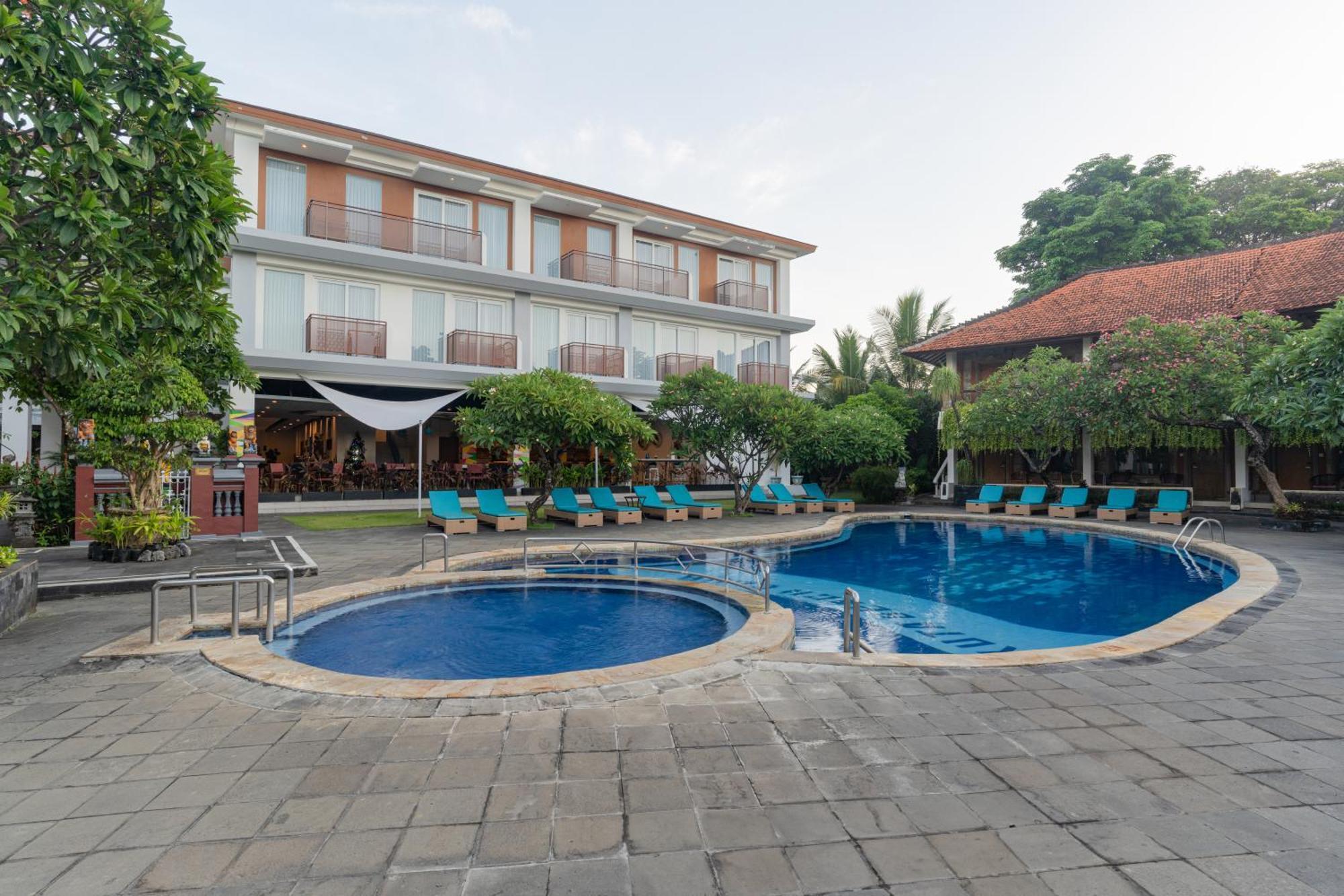 Kuta Beach Club Hotel Exterior foto
